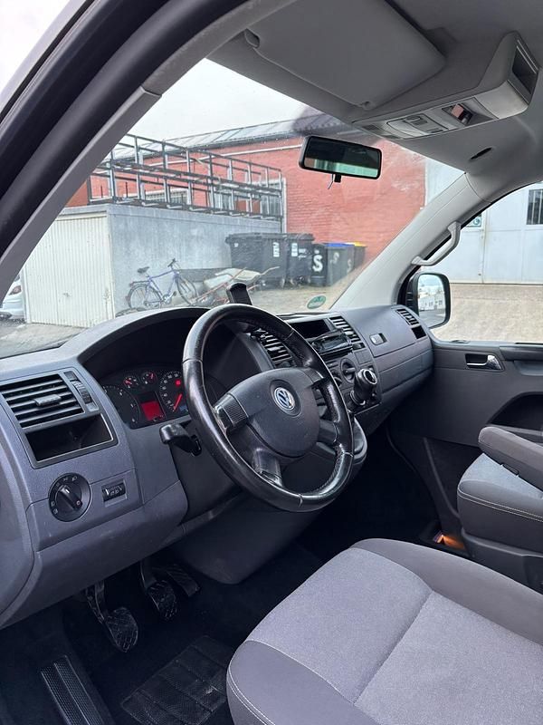 Gebraucht VW Multivan Startline 131 PS (96 kW) 2008 Schwarz Van