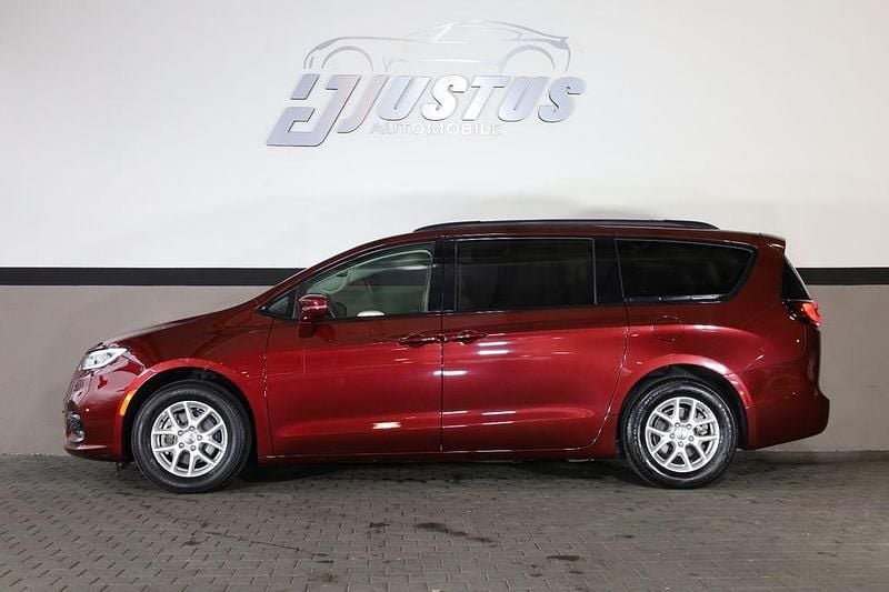 Gebraucht Chrysler Pacifica Touring 287 PS (211 kW) 2021 Rot Kombi