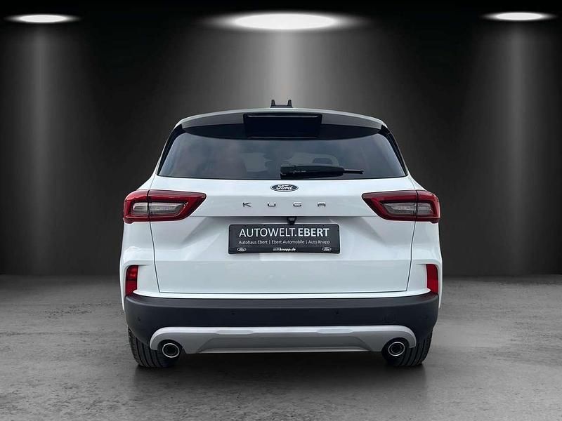 Gebraucht Ford Kuga Titanium 150 PS (110 kW) 2024 Frostweiß SUV
