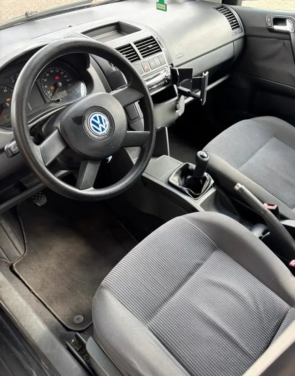 Gebraucht VW Polo 63 PS (46 kW) 2003 Schwarz Kleinwagen