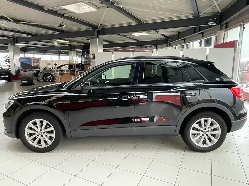 Second-hand Audi Q3 Basis 150 CP (110 kW) 2020 Negru SUV