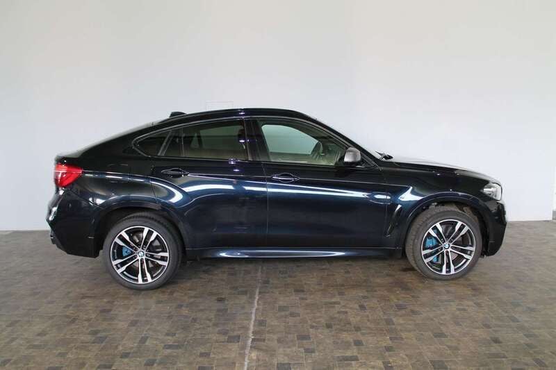Carbonschwarz metallic Gebraucht 2017 BMW X6 M SUV | 36.990 € (Superpreis) - Bild 1/4
