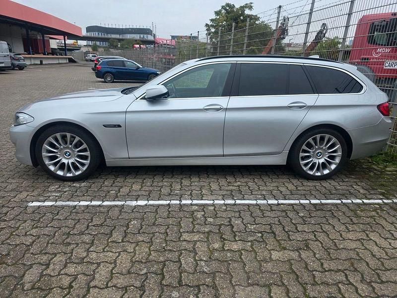 Gebraucht BMW 525 Performance 218 PS (160 kW) 2012 Silber Kombi
