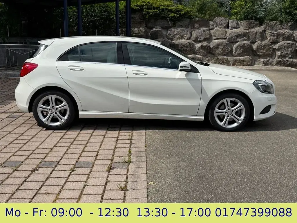Gebraucht Mercedes A180 122 PS (89 kW) 2014 Weiß Kleinwagen