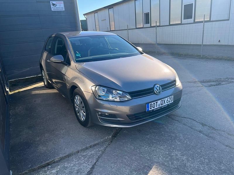 Gebraucht VW Golf VII 85 PS (62 kW) 2014 Grau Limousine