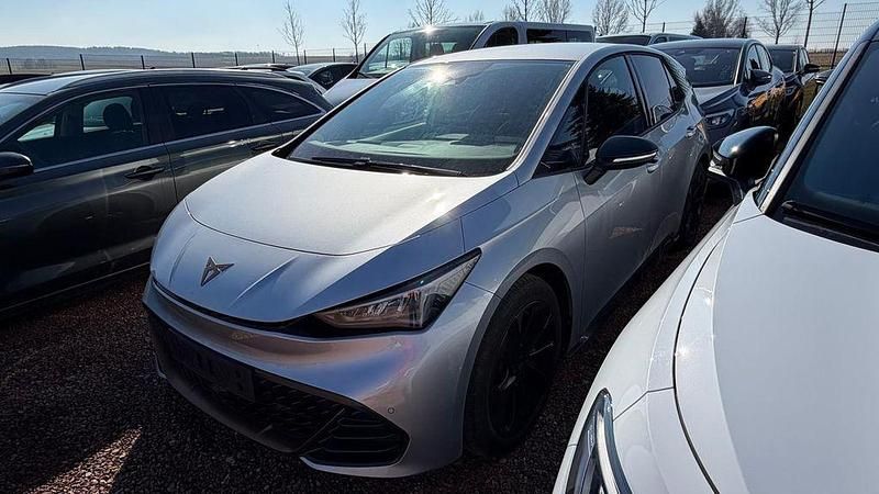 Gebraucht Cupra Born 169 kW (231 PS) 2023 Geysirsilber Kleinwagen