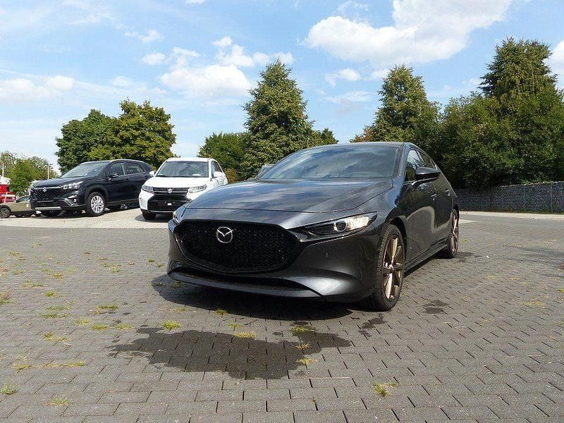 Neu Mazda 3 Nagisa 140 PS (102 kW) 2025 Grau Limousine