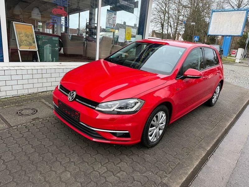 Gebraucht VW Golf VII Join 116 PS (85 kW) 2018 Rot Limousine