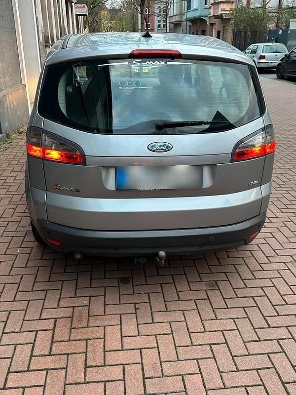 Gebraucht Ford S-MAX S 140 PS (102 kW) 2007 Silber Van / Kleinbus