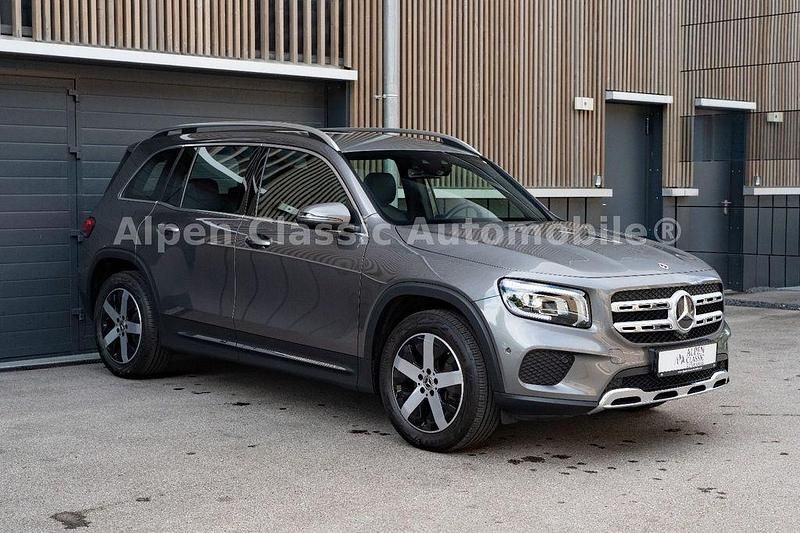 Mountaingrau Gebraucht 2023 Mercedes GLB200 SUV | 33.700 € (Guter Preis) - Bild 1/4