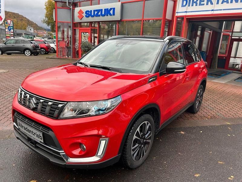 Rot Gebraucht 2019 Suzuki Vitara Comfort+ SUV | 19.450 € (Fairer Preis) - Bild 1/4