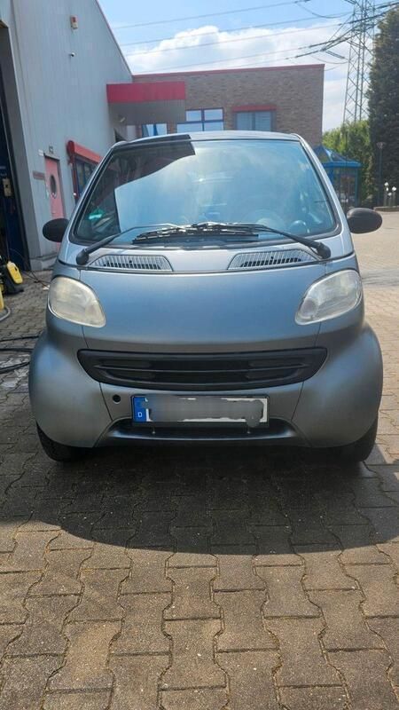 Grau Gebraucht 2000 Smart ForTwo Coupé Kleinwagen | 1.000 € (Guter Preis) - Bild 1/4