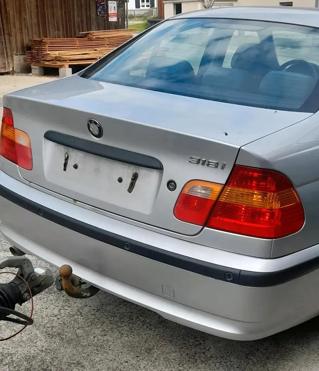 Gebraucht BMW 318 143 PS (105 kW) 2004 Silber Limousine