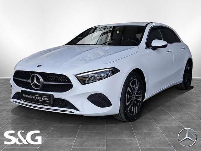 Weiß Gebraucht 2024 Mercedes A180 Progressive Kleinwagen | 27.900 € (Guter Preis) - Bild 1/4
