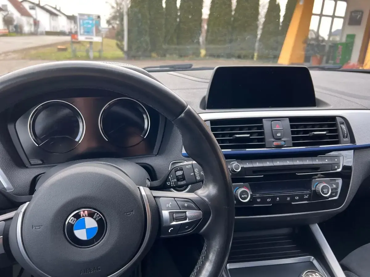 Gebraucht BMW 118 M Sport 136 PS (100 kW) 2017 Grau Kleinwagen
