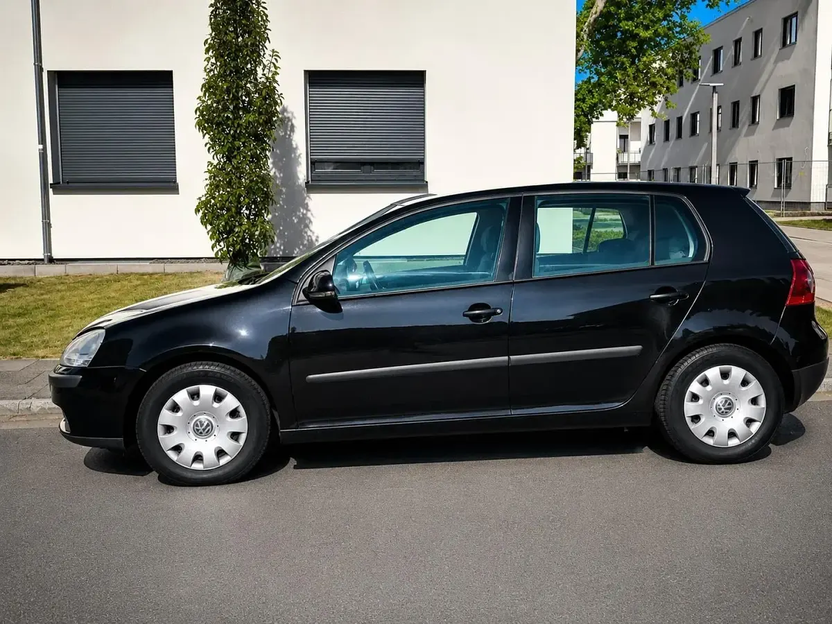 Gebraucht VW Golf V 116 PS (85 kW) 2004 Schwarz Kleinwagen