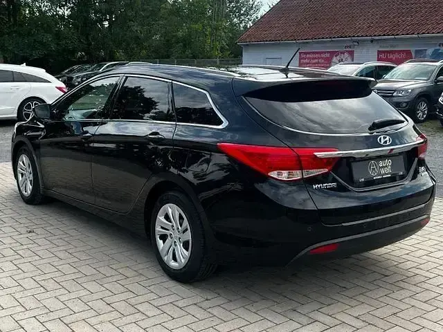 Gebraucht Hyundai i40 140 PS (102 kW) 2014 Schwarz Kombi