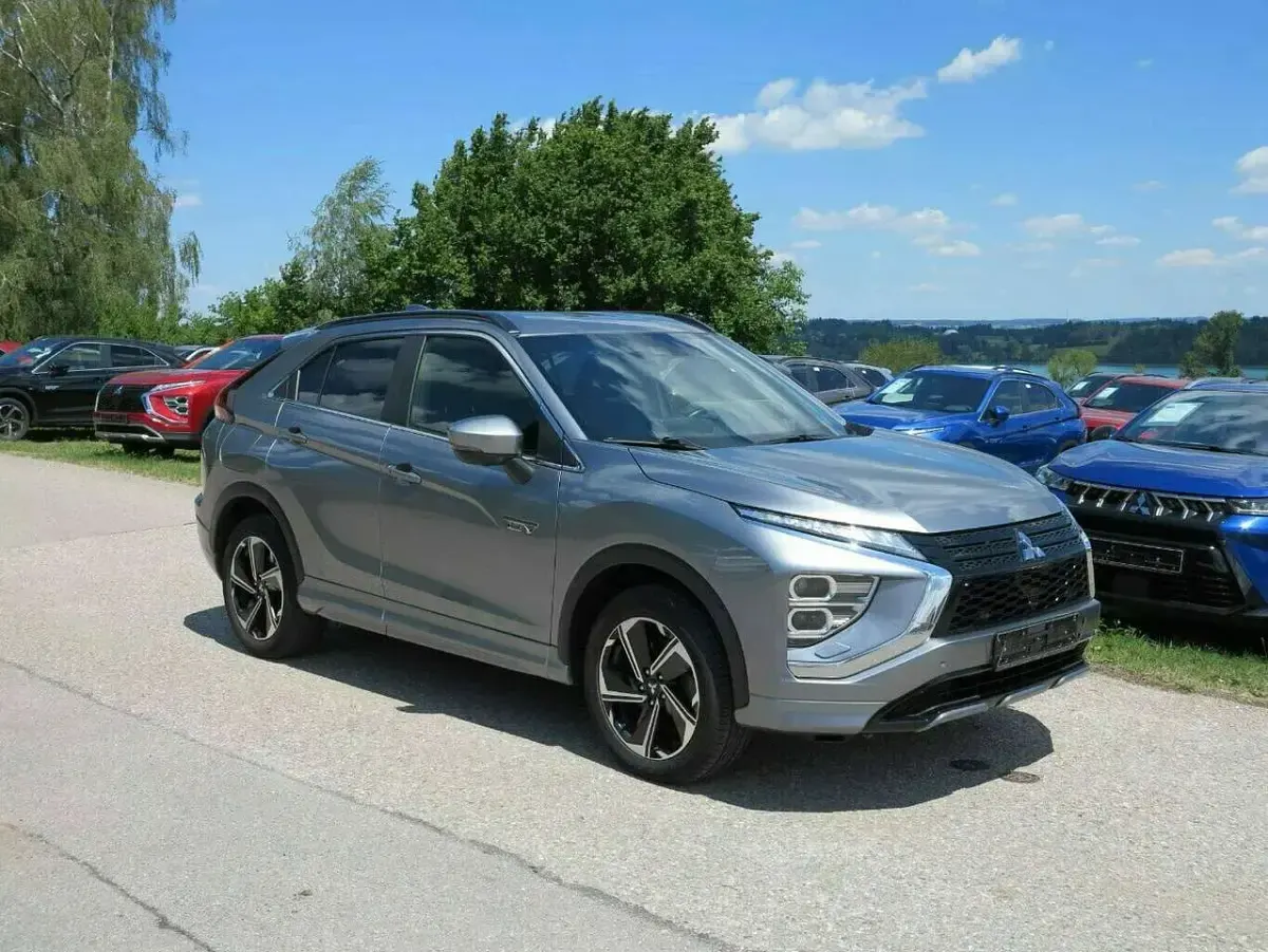 Gebraucht Mitsubishi Eclipse Cross Select 188 PS (138 kW) 2022 Grau SUV