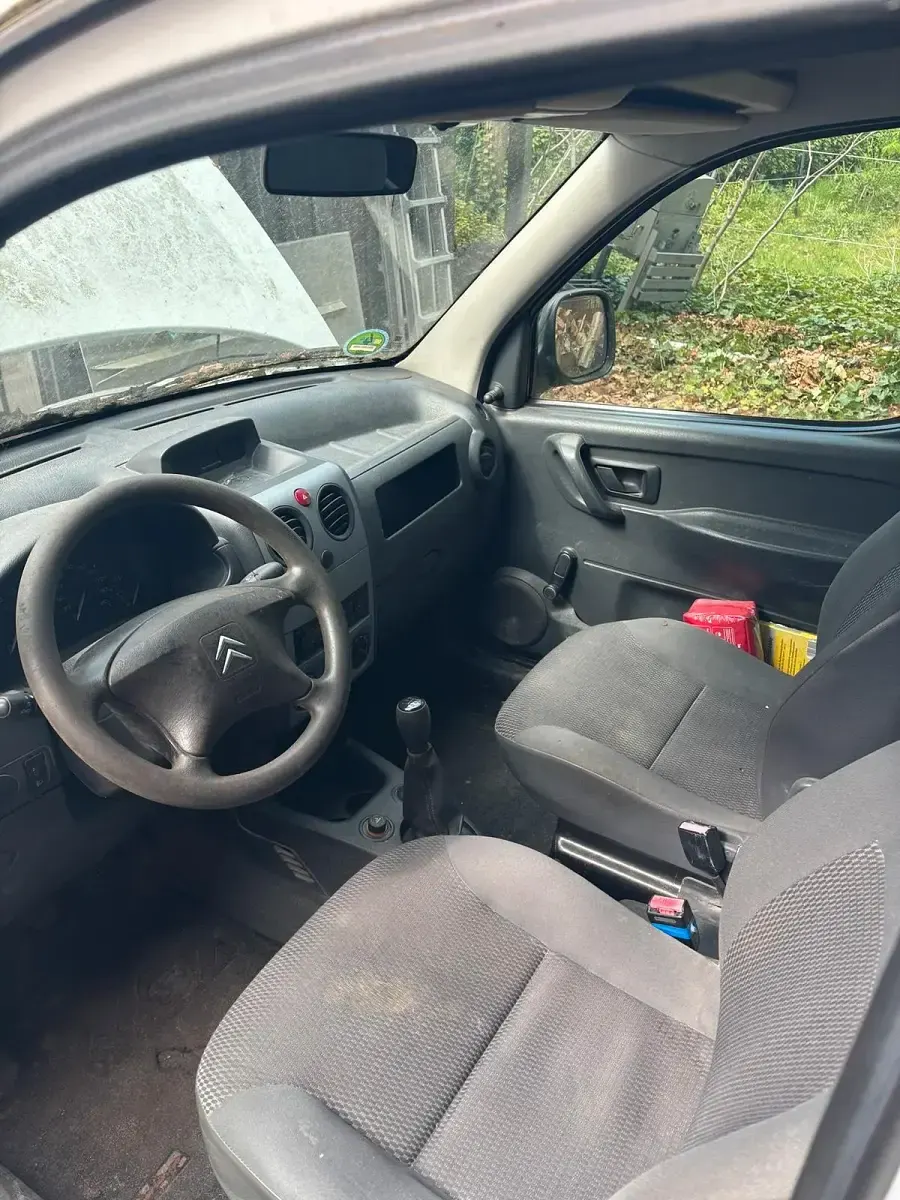 Gebraucht Citroën Berlingo 65 PS (47 kW) 2007 Weiß Van / Kleinbus