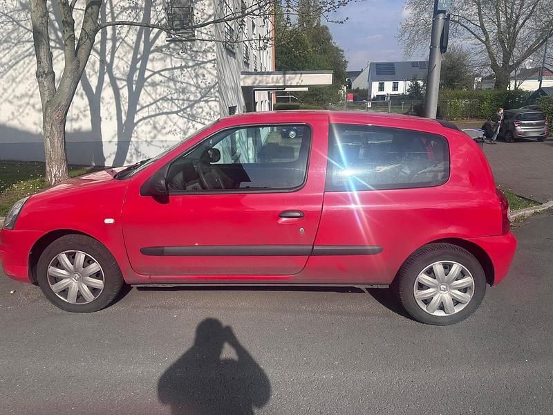 Gebraucht Renault Clio II Campus 58 PS (42 kW) 2010 Rot Kleinwagen