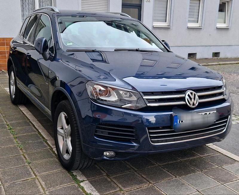 Blau Gebraucht 2011 VW Touareg R-line SUV | 13.650 € (Fairer Preis) - Bild 1/4