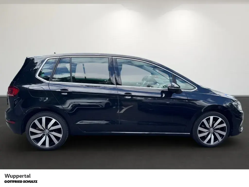 Gebraucht VW Golf Sportsvan Highline 131 PS (96 kW) 2019 Schwarz Van / Kleinbus