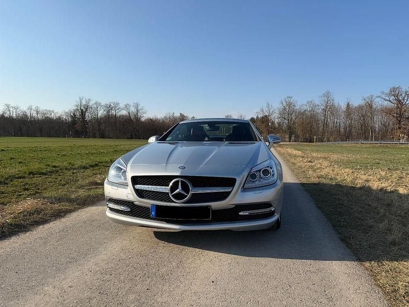 Gebraucht Mercedes SLK250 204 PS (150 kW) 2011 Silber Cabrio