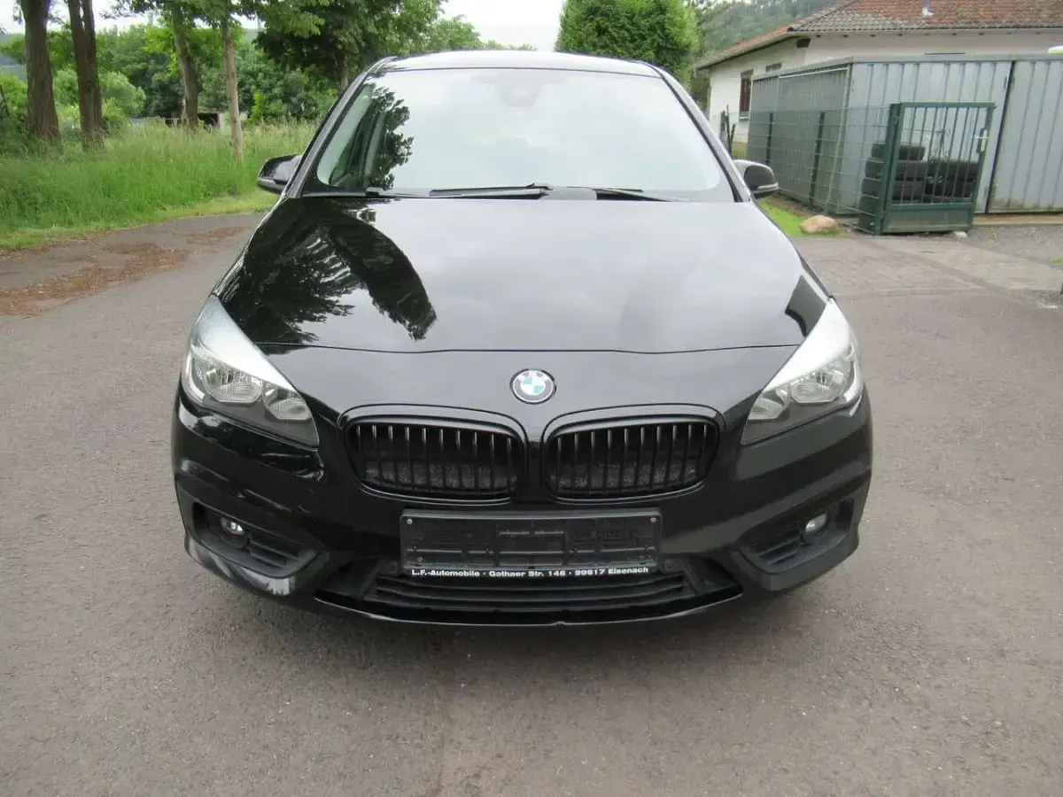 Gebraucht BMW 220 190 PS (139 kW) 2015 Diamantschwarz Van / Kleinbus