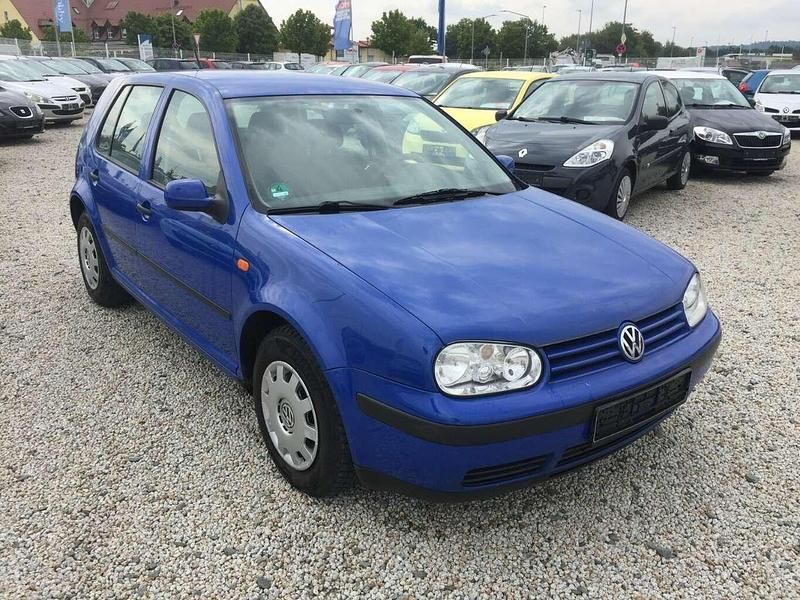 Blau Gebraucht 1998 VW Golf IV Comfortline Limousine | 2.300 € (Etwas zu teuer) - Bild 1/4