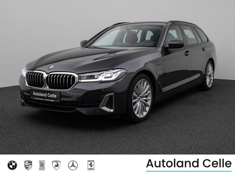 Sophistograu brillanteffekta9 Gebraucht 2022 BMW 530 Luxury Line Kombi | 31.999 € (Guter Preis) - Bild 1/4