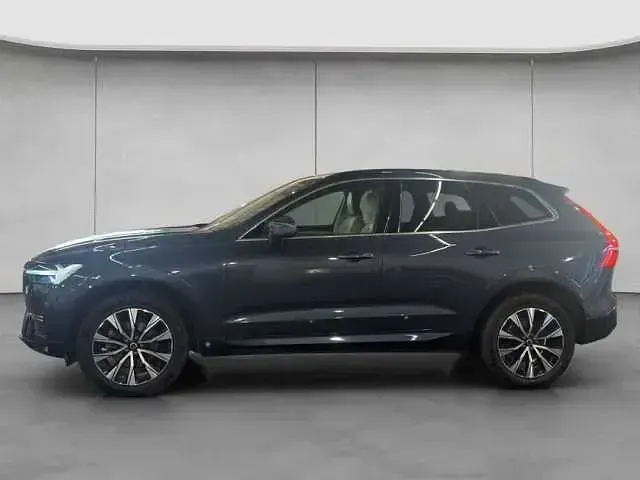 Używany Volvo XC60 Core 250 KM (183 kW) 2024 Niebieski SUV