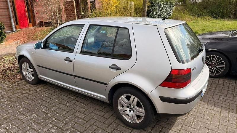 Gebraucht VW Golf IV Edition 75 PS (55 kW) 2001 Grau Limousine