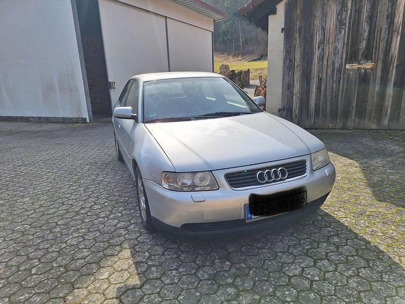 Second-hand Audi A3 102 CP (75 kW) 2003 Argintiu Hatchback