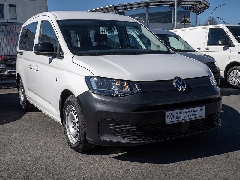 Gebraucht VW Caddy Basis 122 PS (89 kW) 2022 Candyweiß Van / Kleinbus