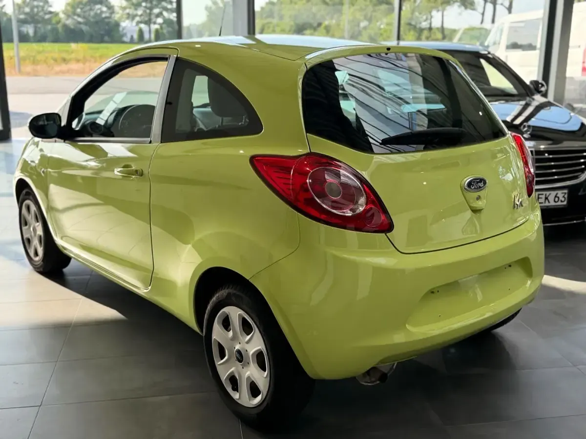 Gebraucht Ford Ka Trend 69 PS (50 kW) 2012 Grün Kleinwagen