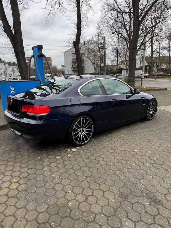 Gebraucht BMW 335 500 PS (367 kW) 2007 Blau Coupé