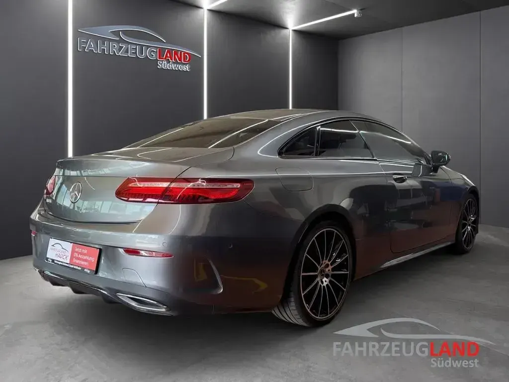 Używany Mercedes E220 AMG 194 KM (142 kW) 2017 Szary Coupe