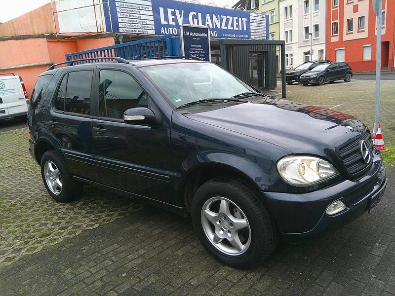 Gebraucht Mercedes ML320 218 PS (160 kW) 2003 Blau SUV