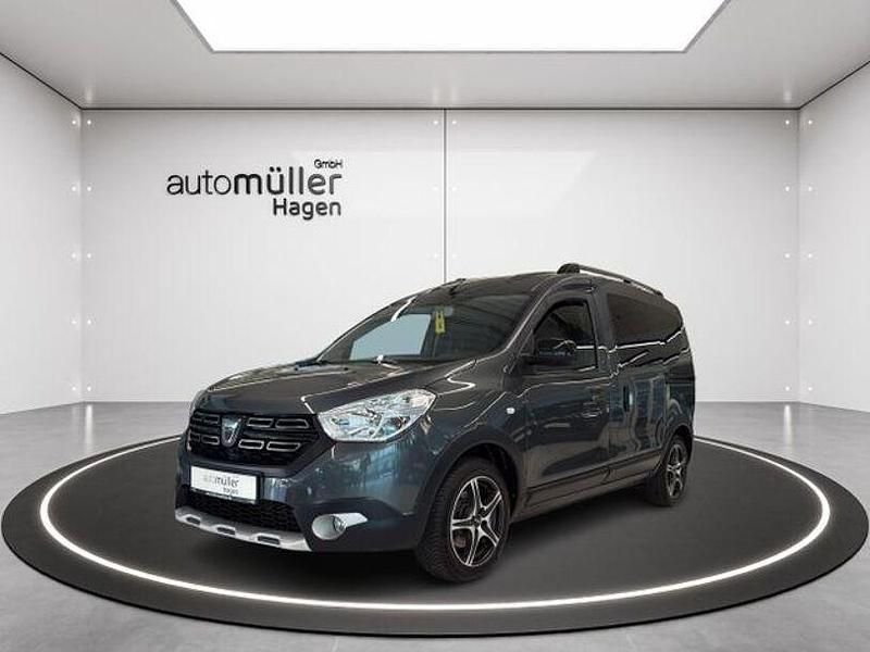 Gebraucht Dacia Dokker Celebration 116 PS (85 kW) 2018 Islandgrau Van / Kleinbus