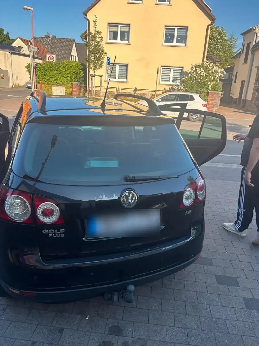 Gebraucht VW Golf Plus Cross 105 PS (77 kW) 2010 Schwarz Kleinwagen