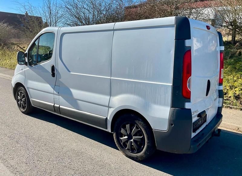 Gebraucht Opel Vivaro 118 PS (86 kW) 2014 Weiß Van / Kleinbus