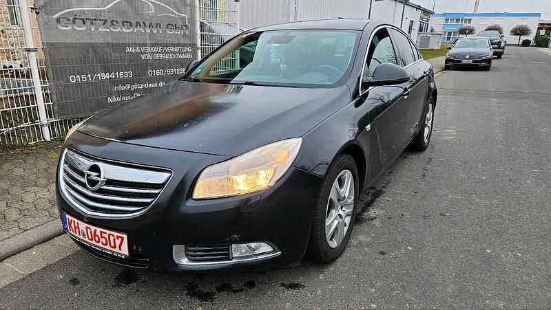 Schwarz Gebraucht 2012 Opel Insignia Limousine | 2.699 € (Fairer Preis) - Bild 1/4
