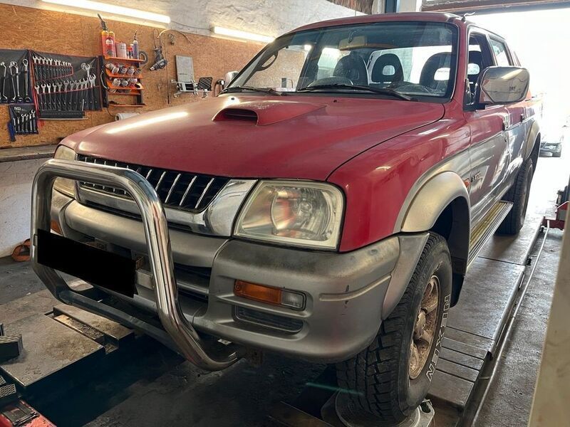 Rot Gebraucht 2000 Mitsubishi L200 Abholung | 6.800 € (Fairer Preis) - Bild 1/4