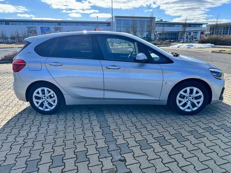Gebraucht BMW 225 iPerformance 224 PS (164 kW) 2019 Silber Van / Kleinbus