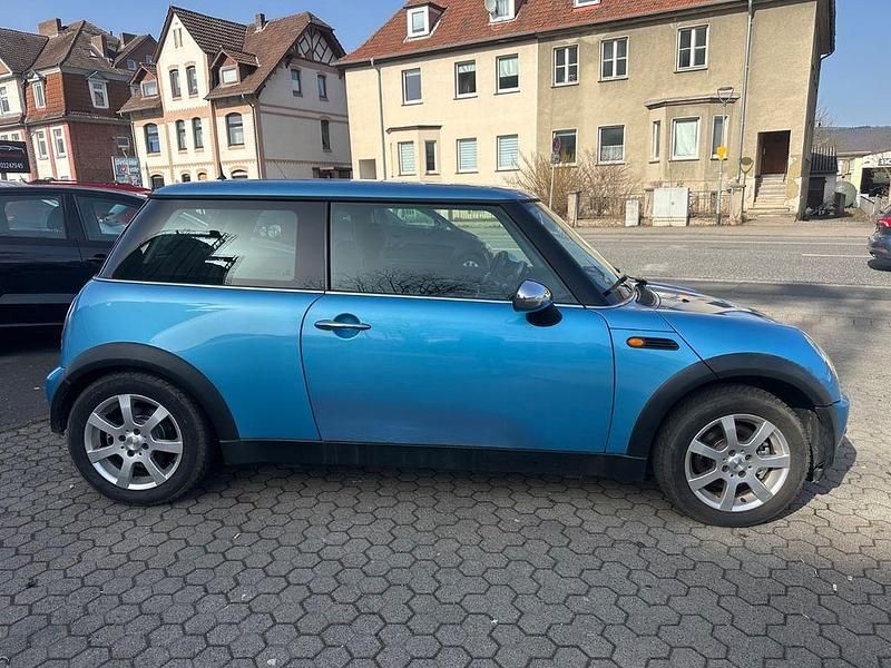 Gebraucht Mini ONE 90 PS (66 kW) 2004 Blau Kleinwagen
