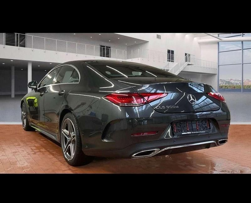 Gebraucht Mercedes CLS300 AMG line 245 PS (180 kW) 2018 Graphitgrau Coupé