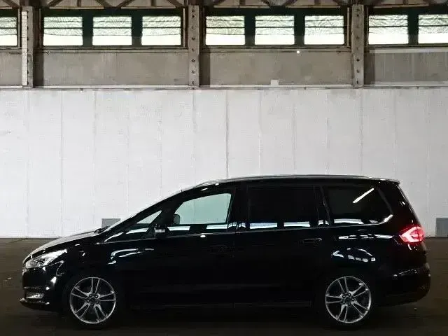 Gebraucht Ford Galaxy Titanium 241 PS (177 kW) 2019 Iridiumschwarz metallic Van / Kleinbus
