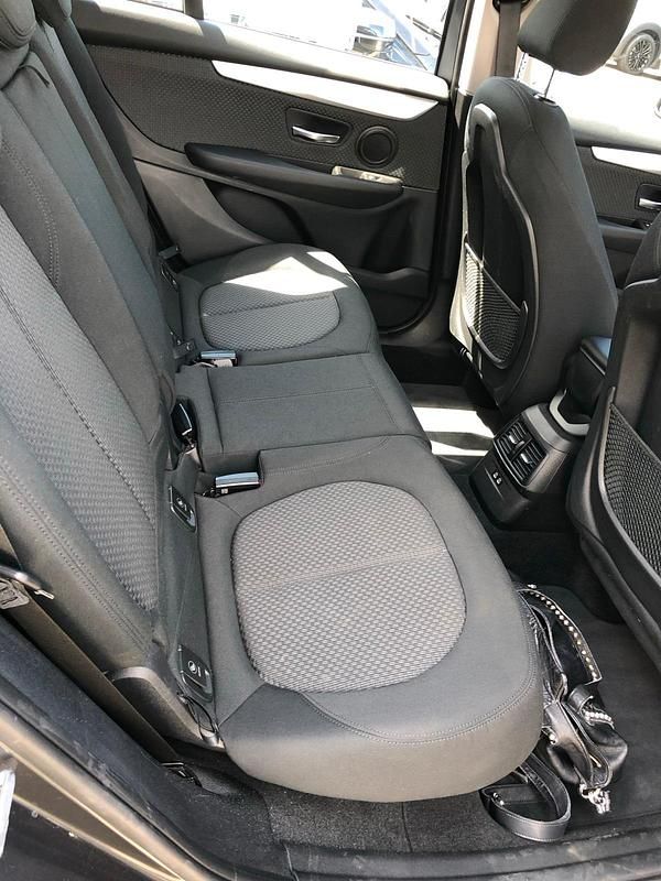 Gebraucht BMW 218 150 PS (110 kW) 2019 Grau Kombi