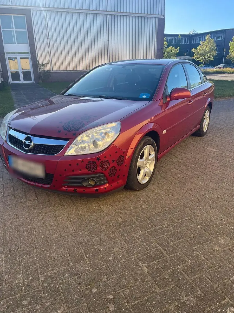Second-hand Opel Vectra 155 CP (114 kW) 2006 Roșu Berlinǎ