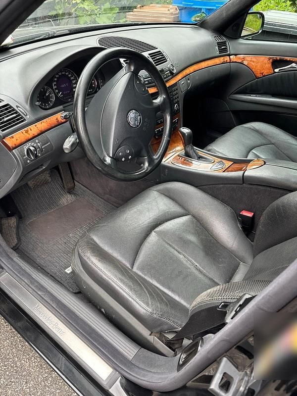 Gebraucht Mercedes E500 306 PS (225 kW) 2002 Schwarz Limousine